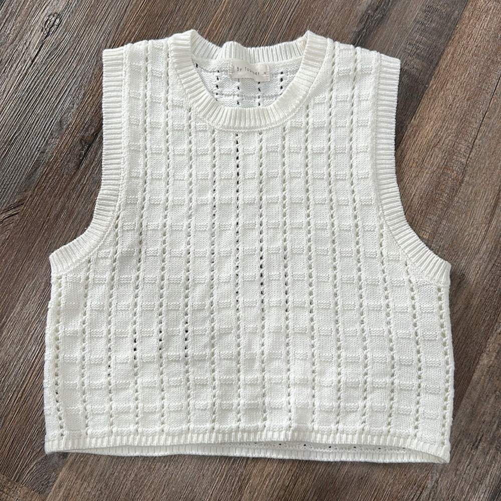 By Together white cream sweater vest Medium